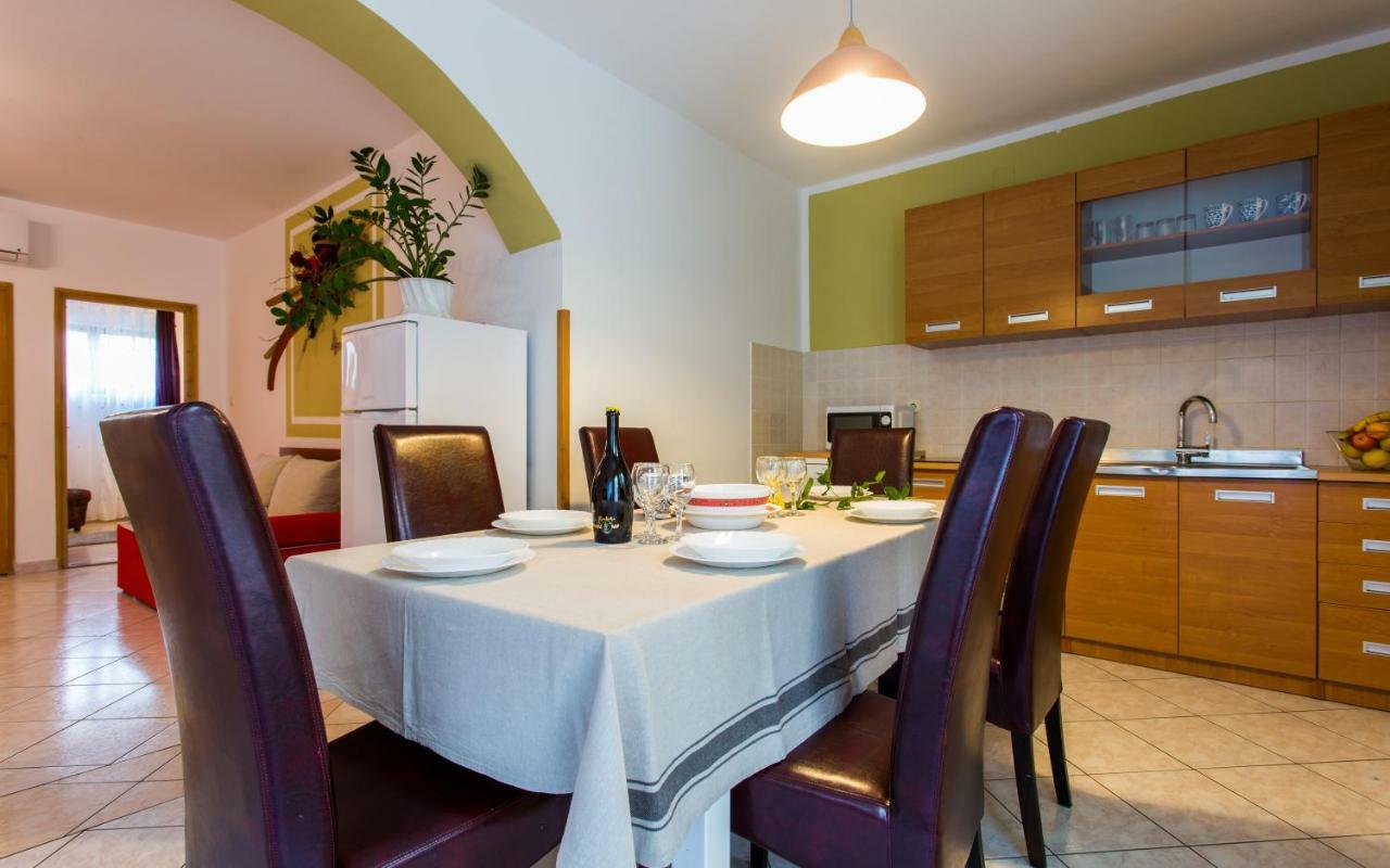 באסקה Apartments Luka 2 מראה חיצוני תמונה